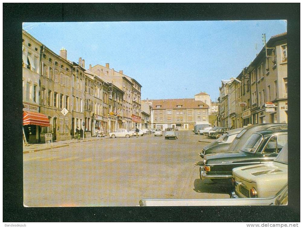 CPSM - Morhange (57) - Place De La République ( Automobile Renault R8 Citroën 2CV Simca EUROPE PIERRON ) - Morhange