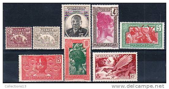 MADAGASCAR - 8 Timbres ** Et * - Neufs