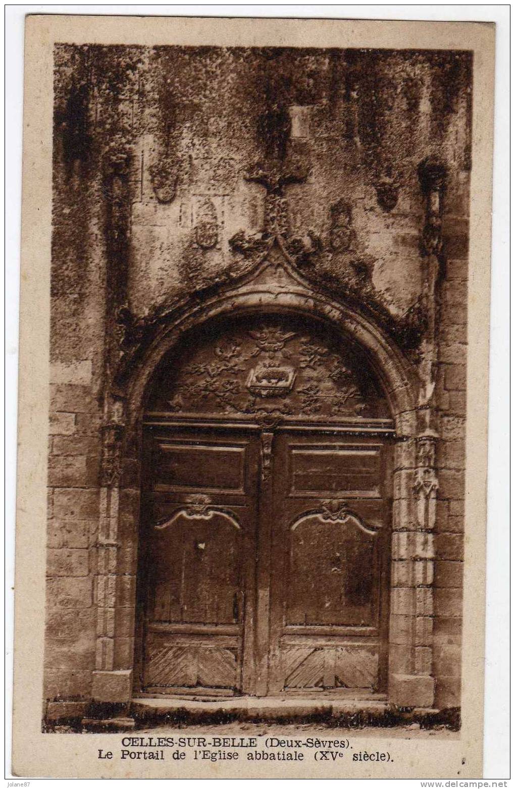 CPA       79     CELLES SUR BELLE     1948      LE PORTAIL DE L EGLISE ABBATIALE - Celles-sur-Belle