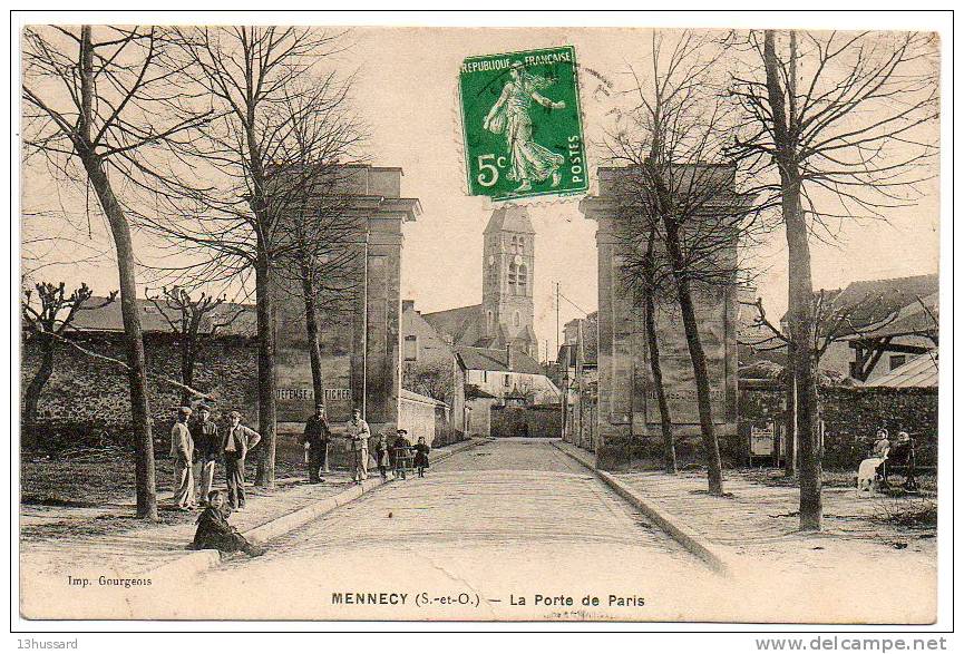 Carte Postale Ancienne Mennecy - La Porte De Paris - Mennecy