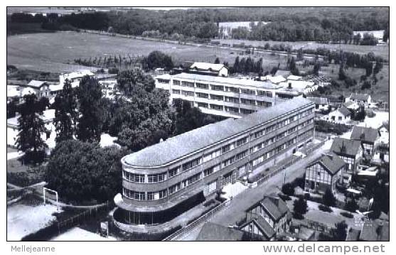 Cpsm Clermont (60) Le Lycée , Ed Lapie - Clermont