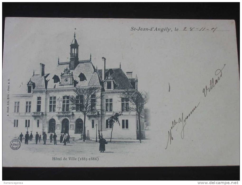 SAINT-JEAN-D´ANGELY - Hôtel De Ville (1883-1886) - Animée - Voyagée Le 28 Novembre 1901 - Voir Timbre-postal - Saint-Jean-d'Angely