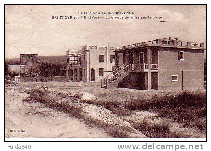 CPA.   SAINT-CYR-SUR-MER.         Un Groupe De Villas Sur La Plage. - Saint-Cyr-sur-Mer