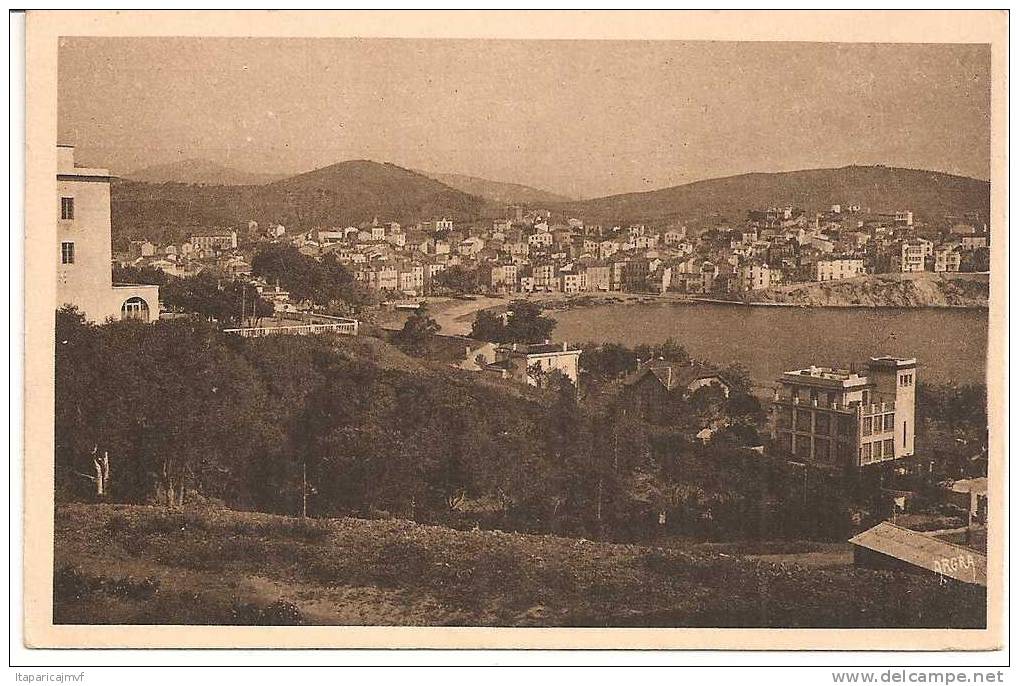 Pyrénées Orientale :    BANYULS Sur  MER    :  Vue - Banyuls Sur Mer