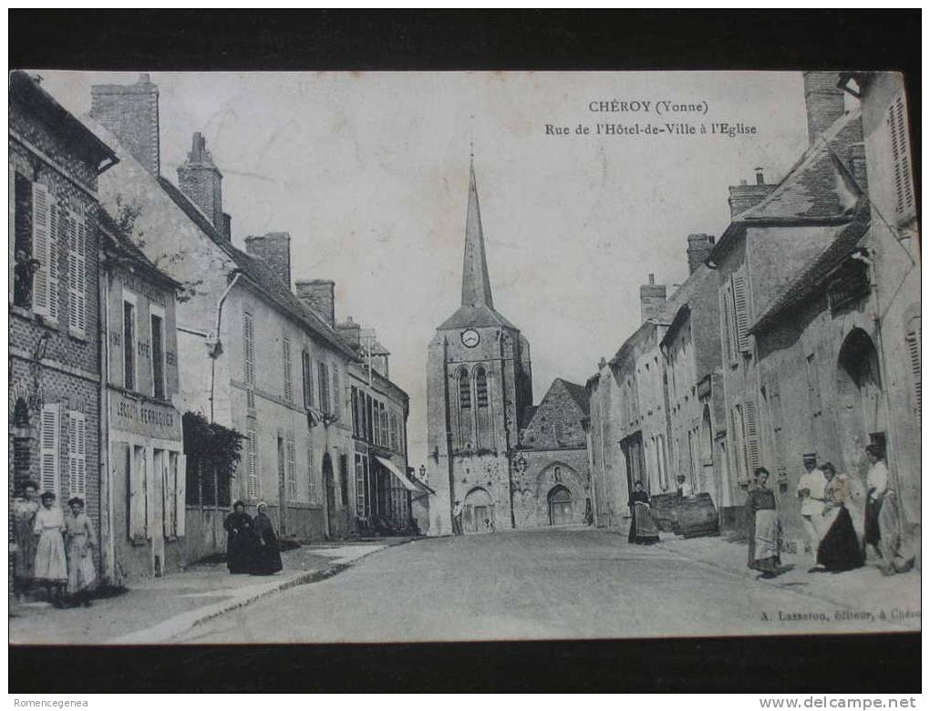 CHEROY (Yonne) - Rue De L´Hôtel-de-Ville à L´Eglise - Commerce - Perruquier - Animée - Cheroy