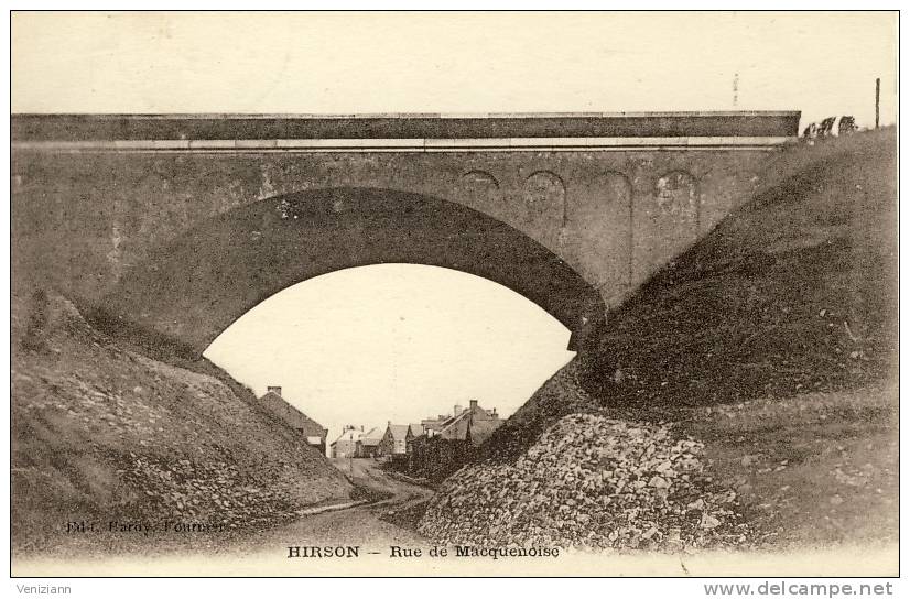 HIRSON - Rue De Macquenoise - Hirson