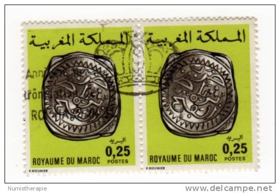 1 Paire De 2 Timbres Maroc Morocco : Ancienne Monnaie : Cachet Couronne - Münzen