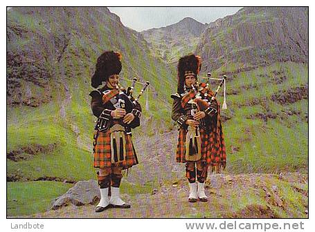 Pipers In Glencoe, Argyshire - Argyllshire