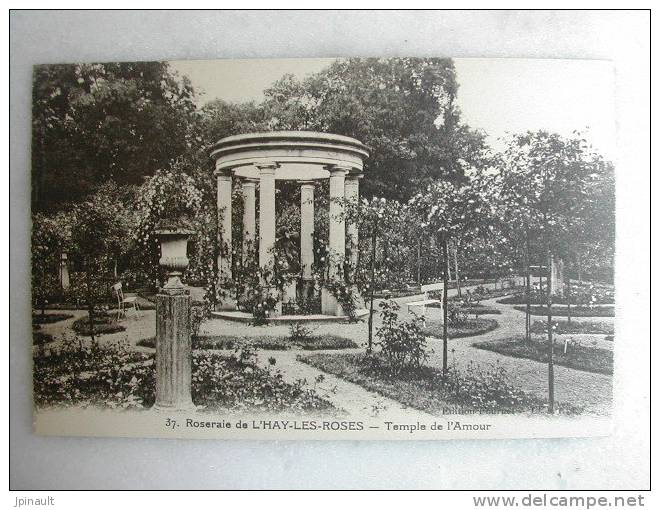 Roseraie De L´HAY LES ROSES - Temple De L'amour - L'Hay Les Roses