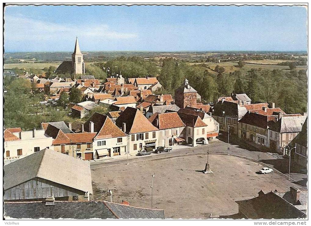 LEMBEYE - (B.P.) - Place Du Marché. La Vieille Porte. L'Eglise Notre-Dame - Lembeye