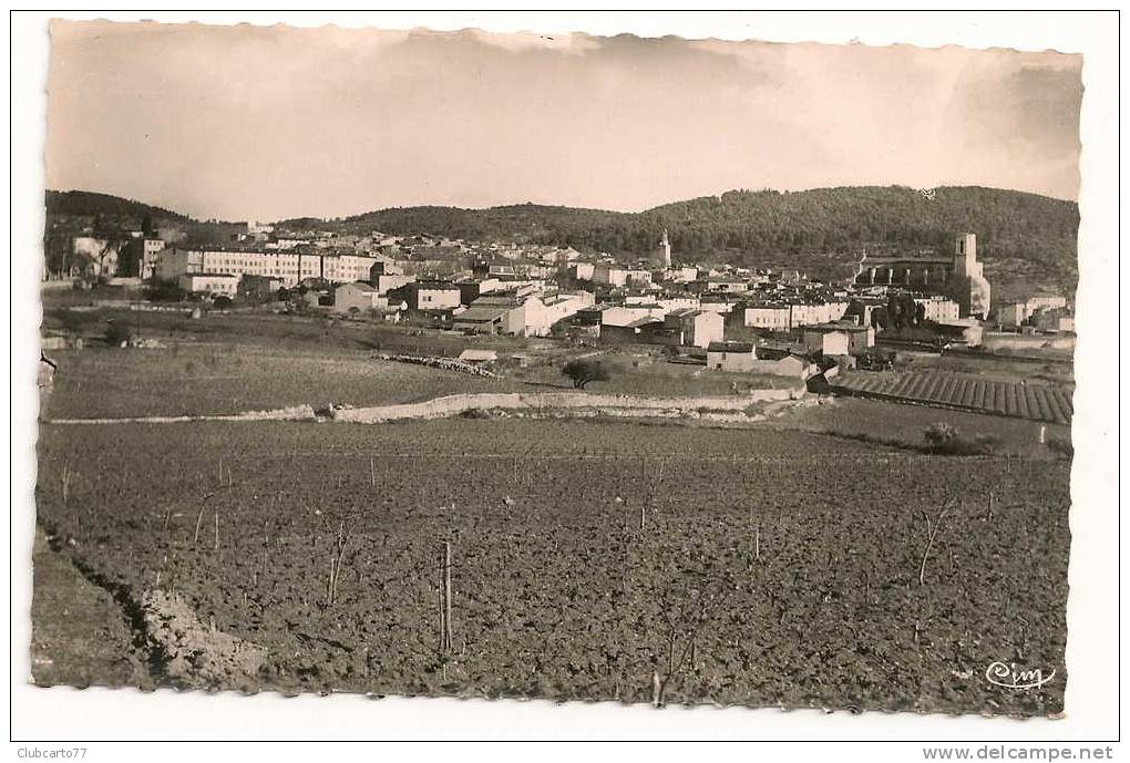 Lorgues (83) : Vue Générale Prise Des Vignes Au Printemps Environ 1950. - Lorgues