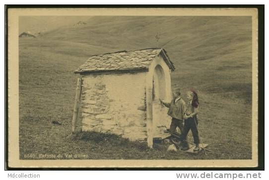 SUISSE VAL D'ILLIEZ  / Enfants  /  Couleur - Val-d'Illiez 