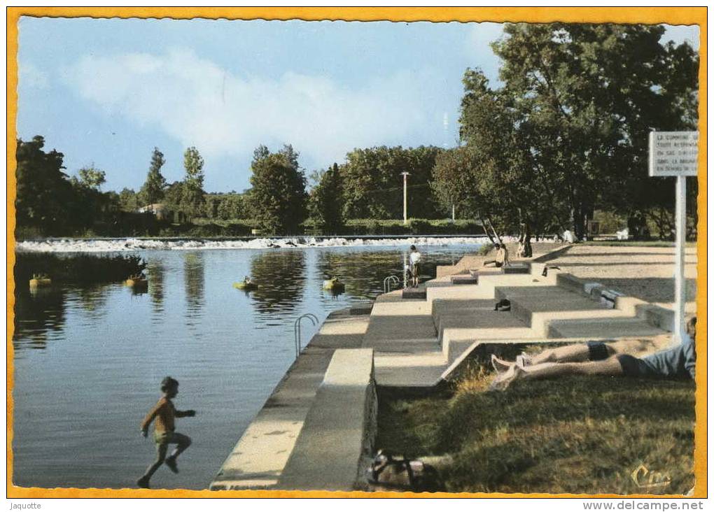 CHATEAUNEUF Sur CHARENTE (Charente) La Baignade Et Le Barrage Sur La Charente - Chateauneuf Sur Charente