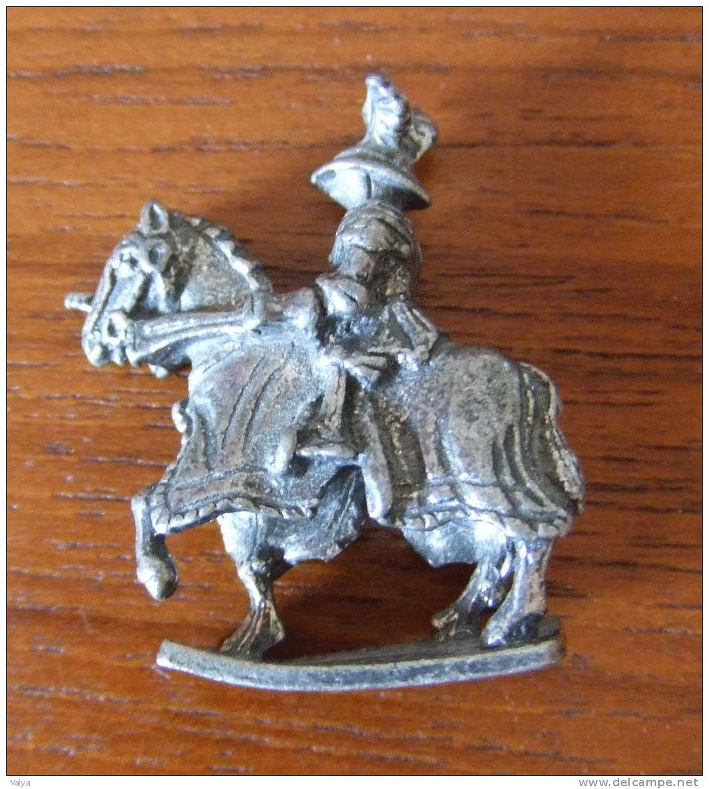 Figurine Métal étain CHEVALIER SAMOURAI SUR SON CHEVAL - Andere & Zonder Classificatie