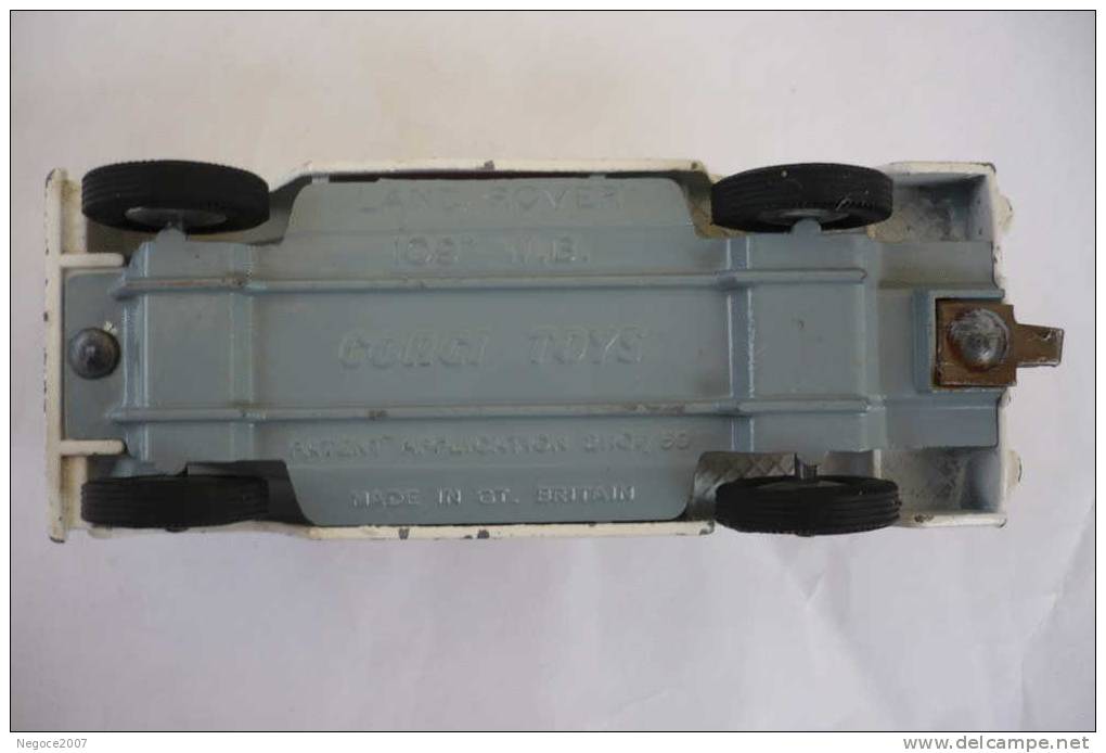 CORGY-TOYS :  LAND ROVER 109 WB  ~~lire Descriptif Avant D´enchérir - Corgi Toys