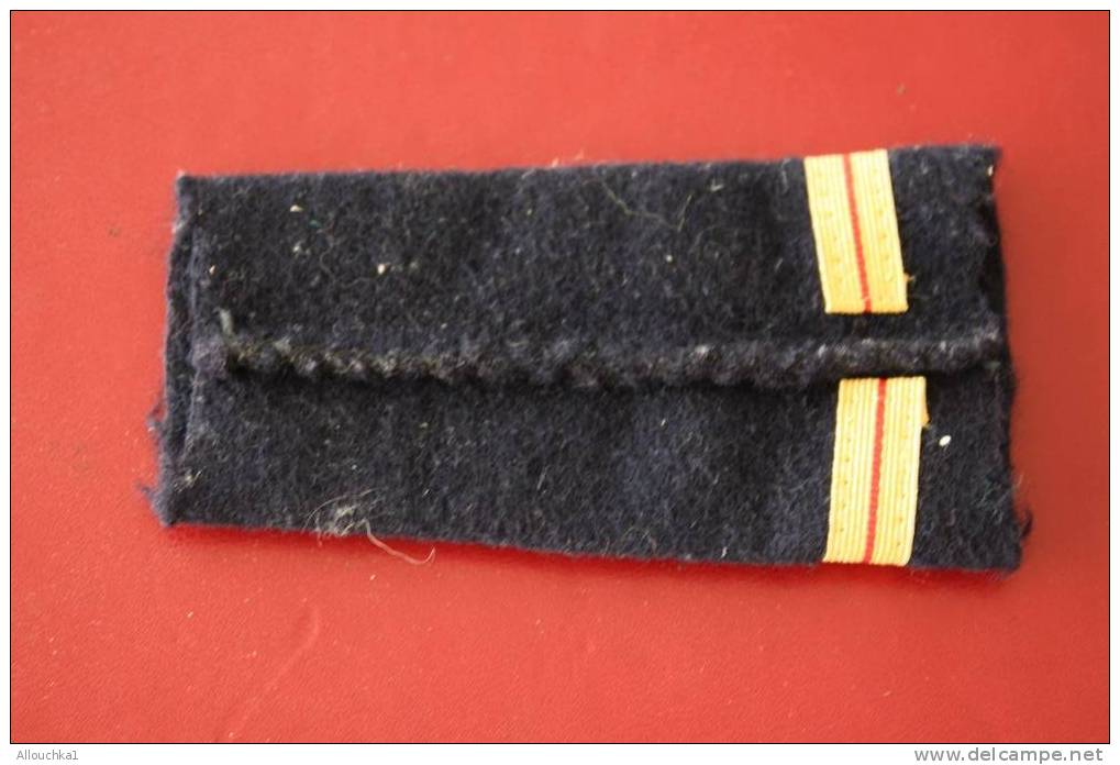 ARMEE DE L'AIR  FRANCAISE  MILITARIA 1 EPAULETTE DE GRADE ADJUDANT CHEF GALON  MILITAIRE - Uitrusting