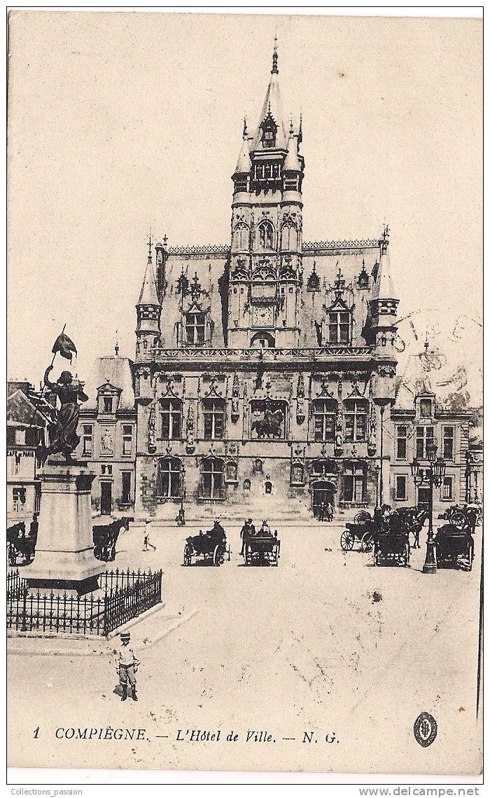 Cp , 60 , COMPIEGNE , Animée , L'hôtel De Ville , Voyagée 1932 - Compiegne