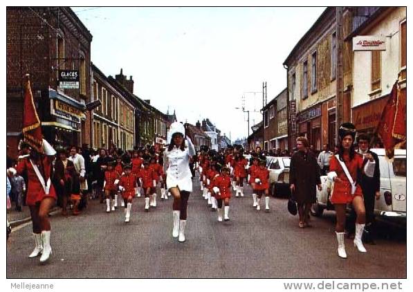 Cpsm Saint Ouen (80) Les Majorettes , Photo Borel Amiens - Saint Ouen