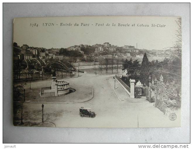 LYON - Entrée Du Parc - Pont De La Boucle Et Coteau Saint Clair (animée) - Lyon 4