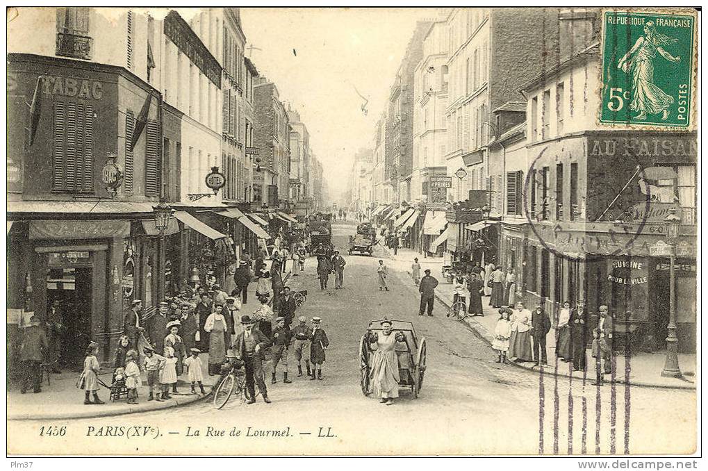 PARIS XVe - La Rue De Lourmel - Arrondissement: 15