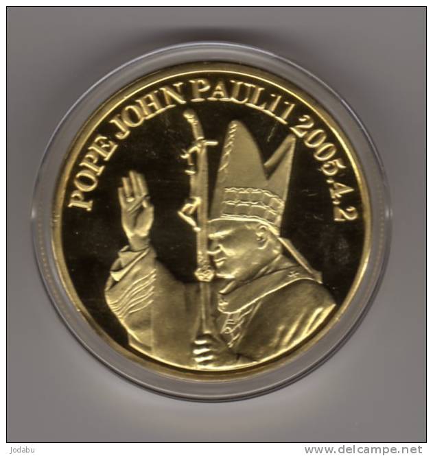 Médaille Du Pape Jean Paul Ii    Plaqué Or 24 Carats -40mm- - Other & Unclassified