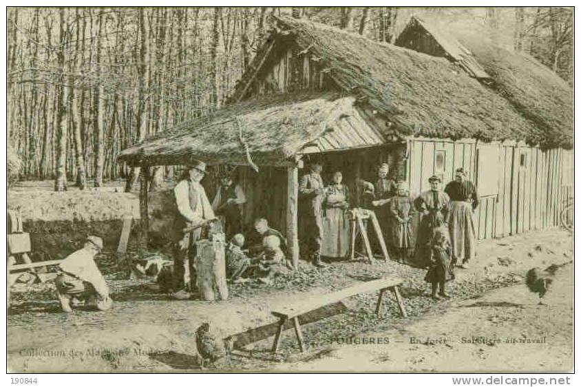 35 FOUGERES ( Ile Et Vilaine ) En Forêt , Sabotiers Au Travail. - Artesanal