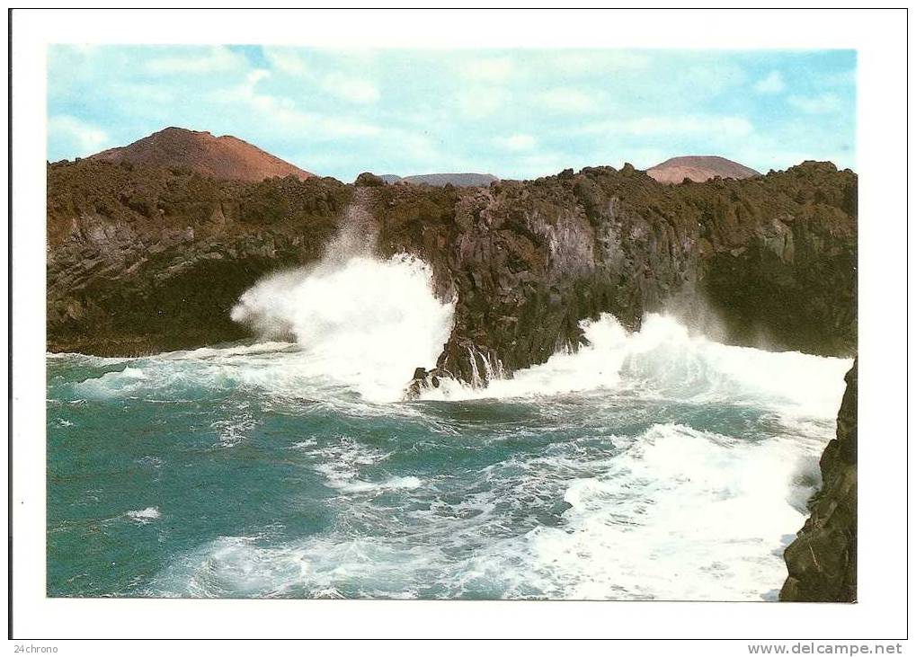 Lanzarote: La Isla De Los Volcanes, Los Hervideros, Volcan (09-1579) - Lanzarote