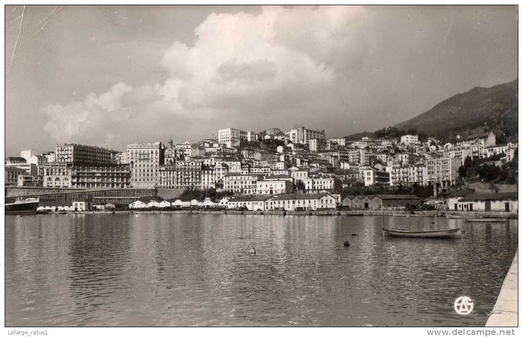 BOUGIE    VUE GENERALE BON ETAT LEGER PLI EN HAUT COIN GAUCHE - Bejaia (Bougie)