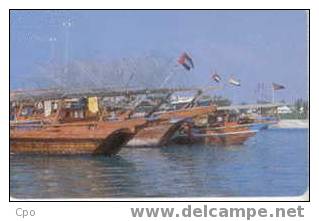 # UAE A21 Traditional Dhow (984G) 30 Sc7  -ship,bateau,boat-  Tres Bon Etat - United Arab Emirates