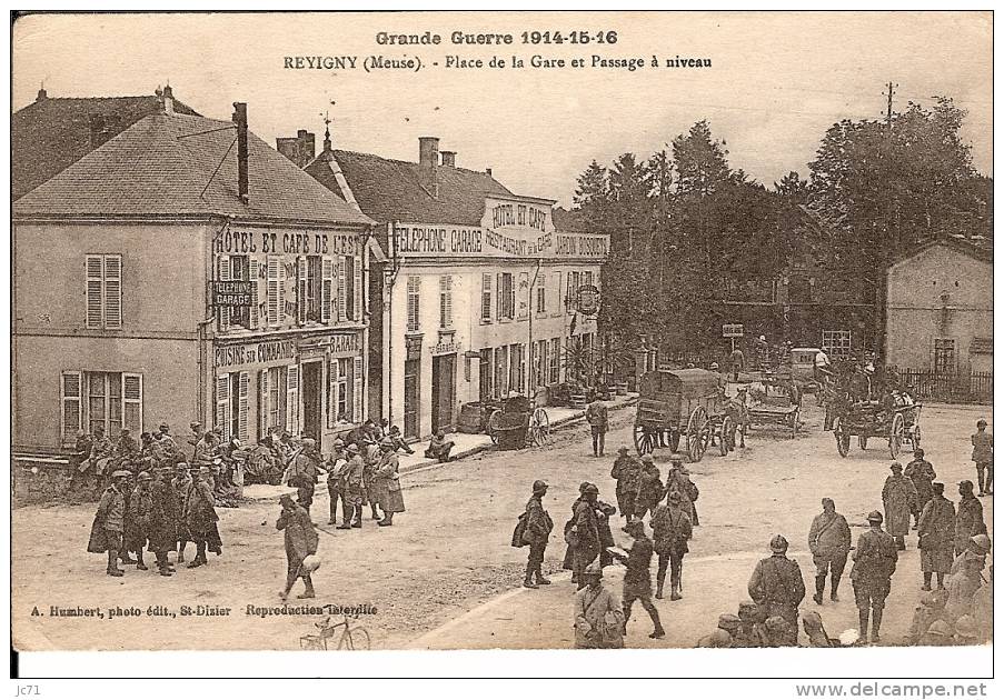 55 - Revigny - Place De La Gare - Grande Guerre - Bon état - - Revigny Sur Ornain