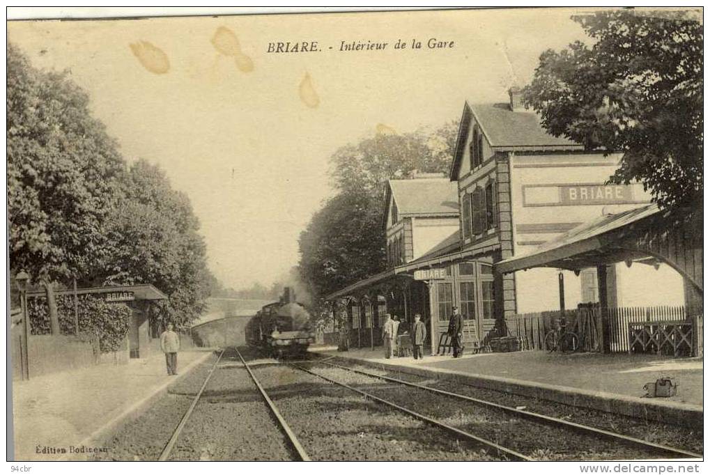 CPA (   45) BRIARE Interieur De La Gare (etat Moyen) - Briare