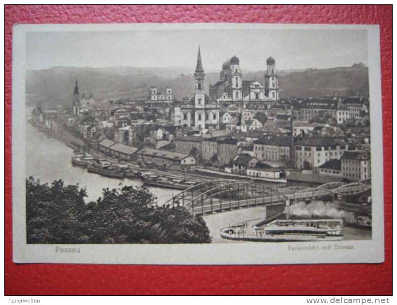 Passau - Donaubrücke Mit Altstadt / Schiffe - Passau