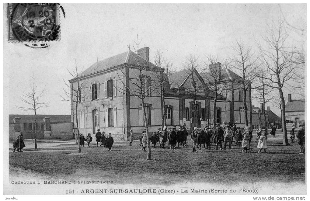 ARGENT-sur-SAULDRE : (18) La Mairie (sortie De L'école) - Argent-sur-Sauldre