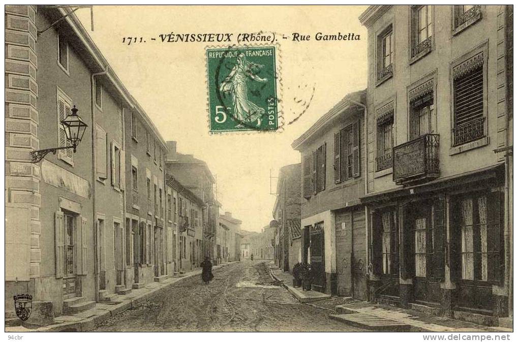 CPA(69)      VENISSIEUX Rue Gambetta - Vénissieux