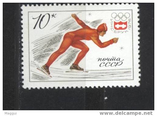 URSS     N° 4228  * *    Jo 1976  Patinage De Vitesse - Kunstschaatsen