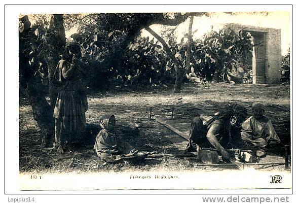 N 67 / CPA   ALGERIE    -   TISSEUSES BEDOUINES - Métiers