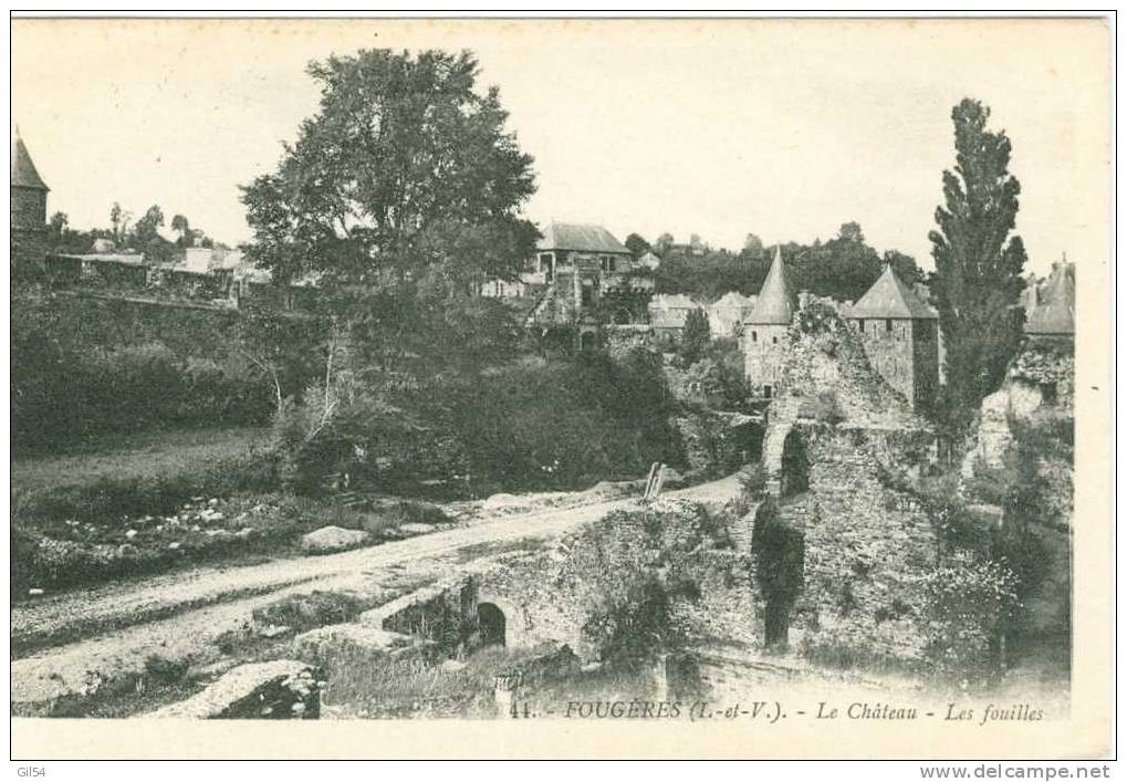 Fougères - Le Chateau - Les Fouilles      - Of70 - Fougeres