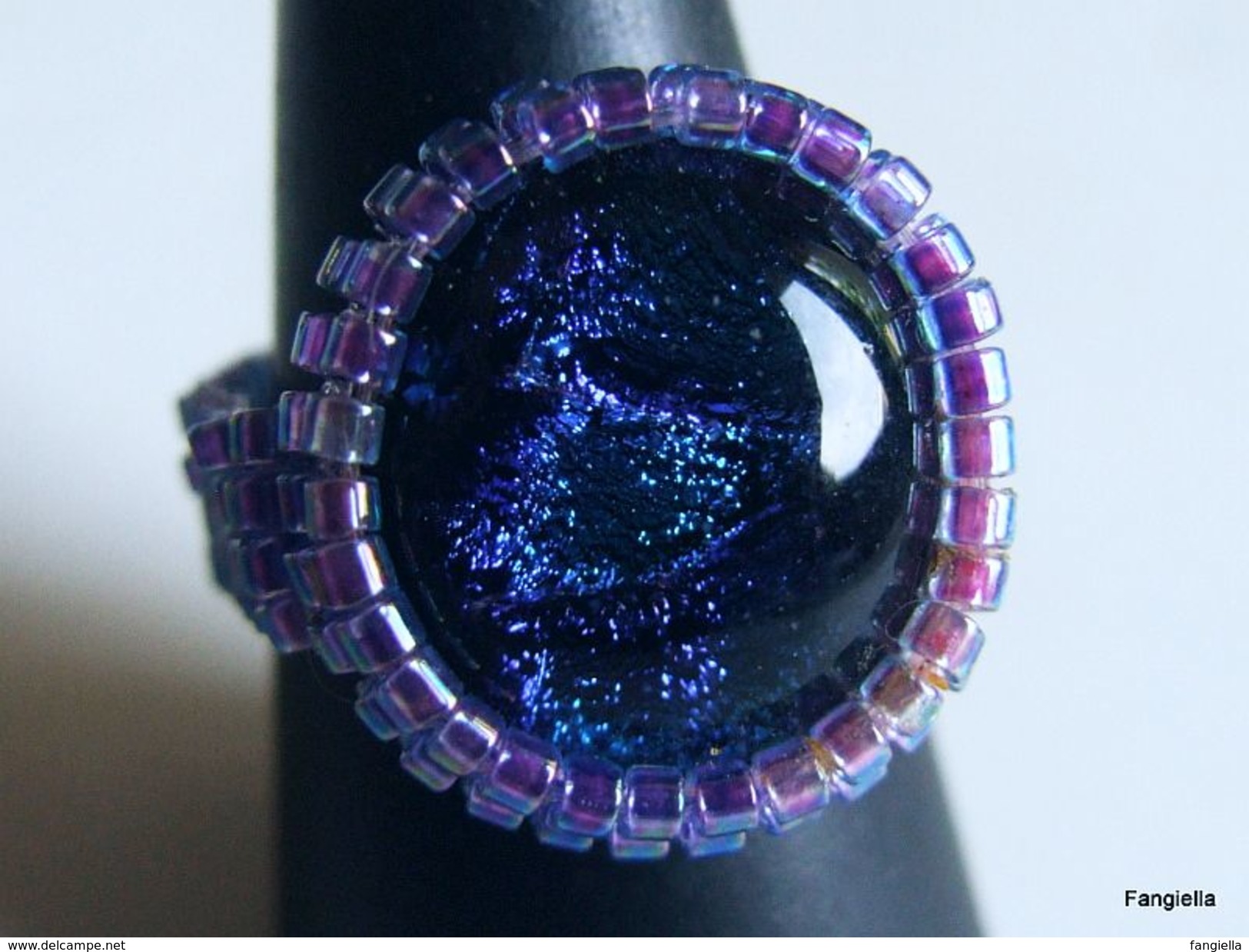 Bague Verre Artisanal Dichroic Bleu Serti Miyuki Delicas T 57 (US: 6,5/7)  Le Cabochon A été Réalisé Par Une Artiste Fil - Ringe