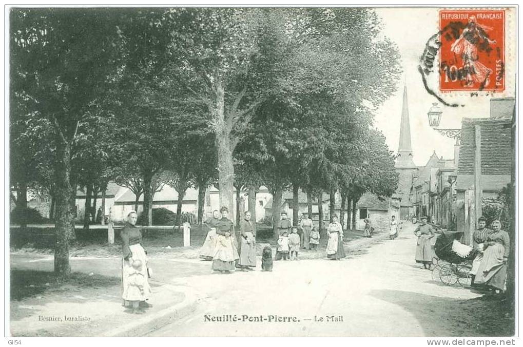 37 - NEUILLE PONT PIERRE - Le Mail.    - OG82 - Neuillé-Pont-Pierre