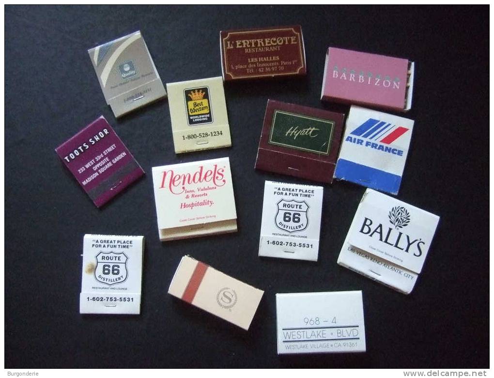 TRES JOLI LOT DE 61 BOITES OU POCHETTES D´ALLUMETTES / HOTELS ET RESTAURANTS / BON ETAT - Scatole Di Fiammiferi