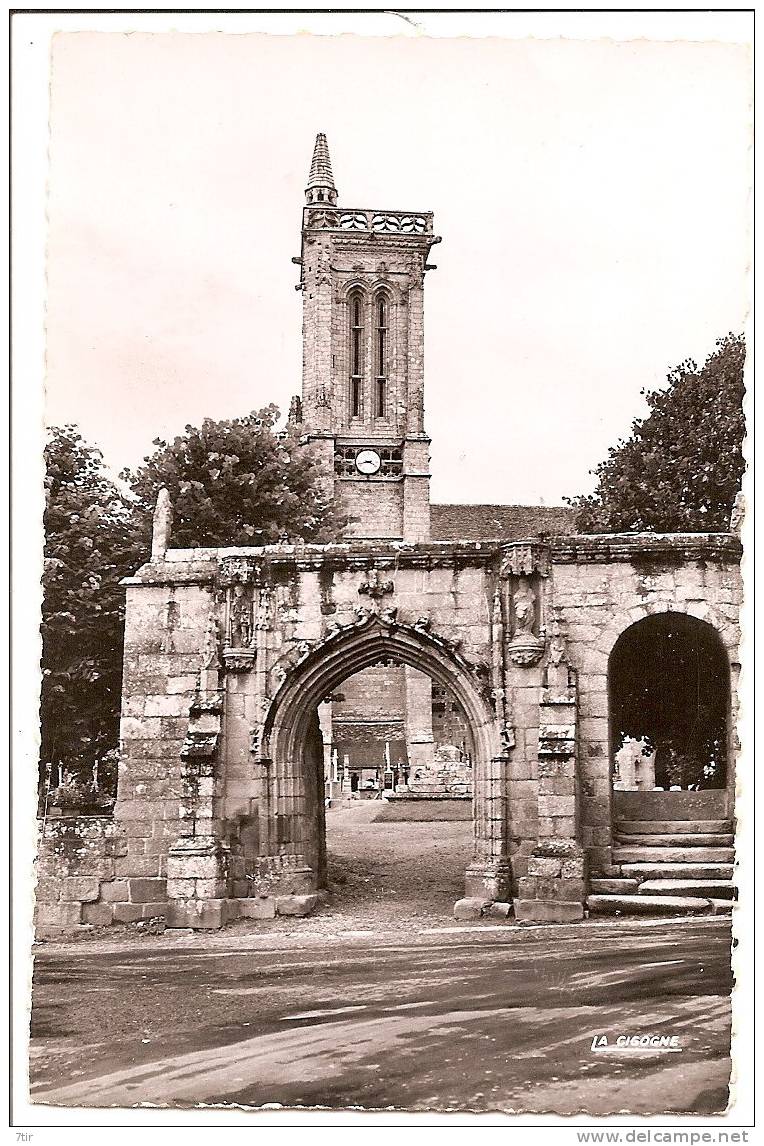 SAINT JEAN DU DOIGT L'Arc De Triomphe Et Le Clocher - Saint-Jean-du-Doigt