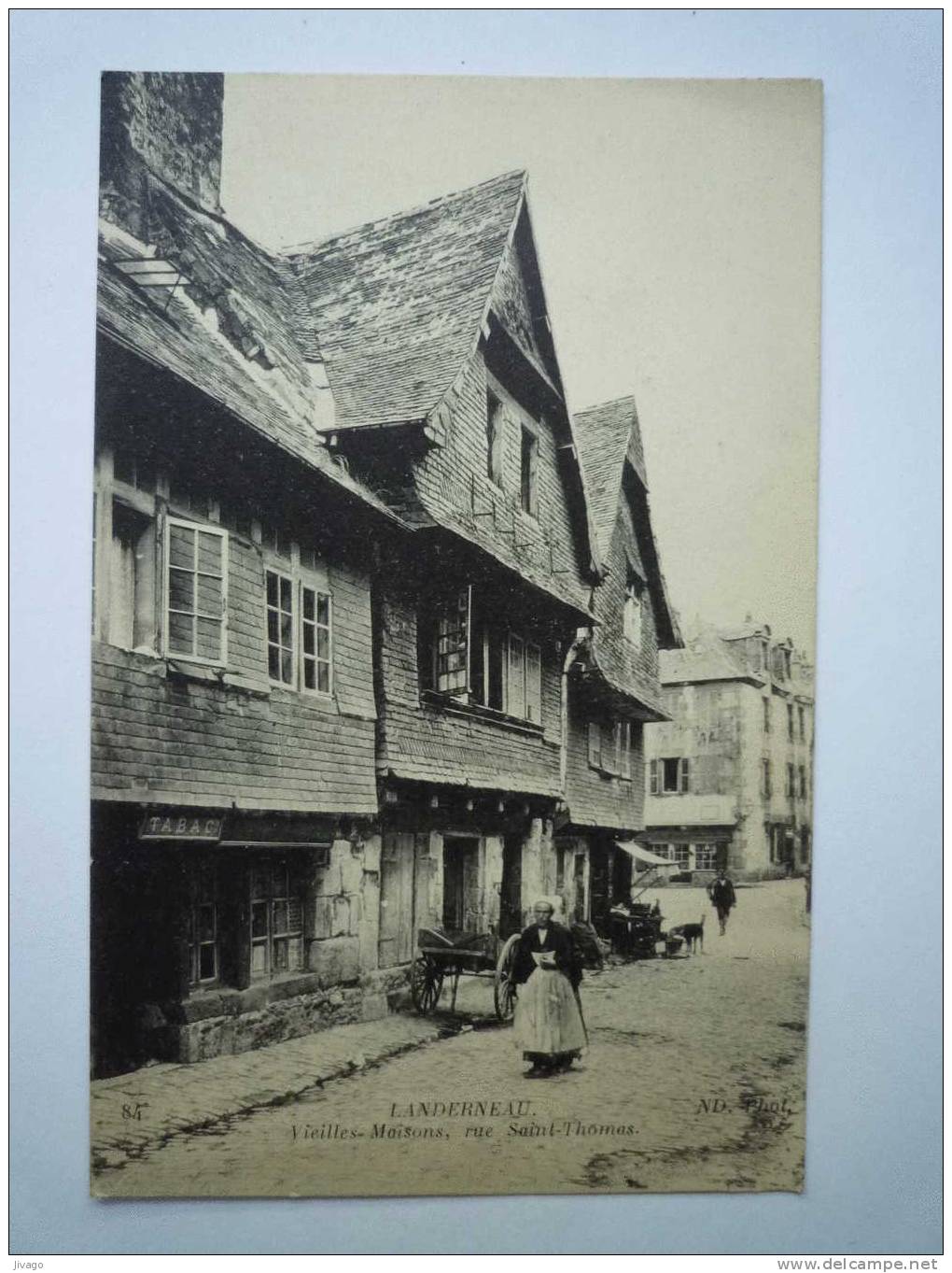 LANDERNEAU :  Vieilles Maisons, Rue Saint-Thomas  -  Petite Animation - Landerneau