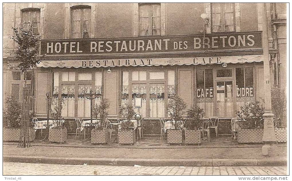 RENNES ( Hotel Restaurant Des Bretons 49 Avenue Janvier Mme IRIS-CADIOU )  DEVANTURE - Rennes