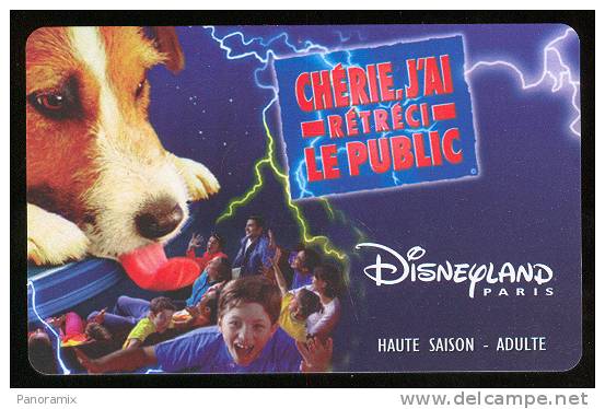 Pass Disney °°  Paris  " Chien Rétréci Adulte "  Verso 4   T B E - Disney