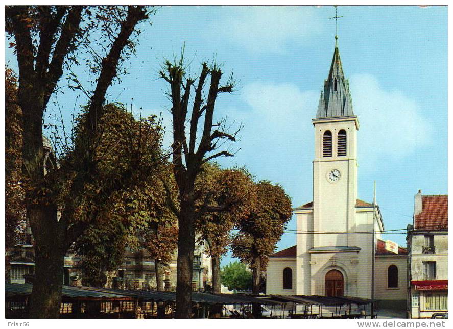 93 - PIERREFITTE -CPM   Année1992  L'EGLISE ST GERVAIS - LE MARCHE  EDIT -CIM-COMBIER - Pierrefitte Sur Seine