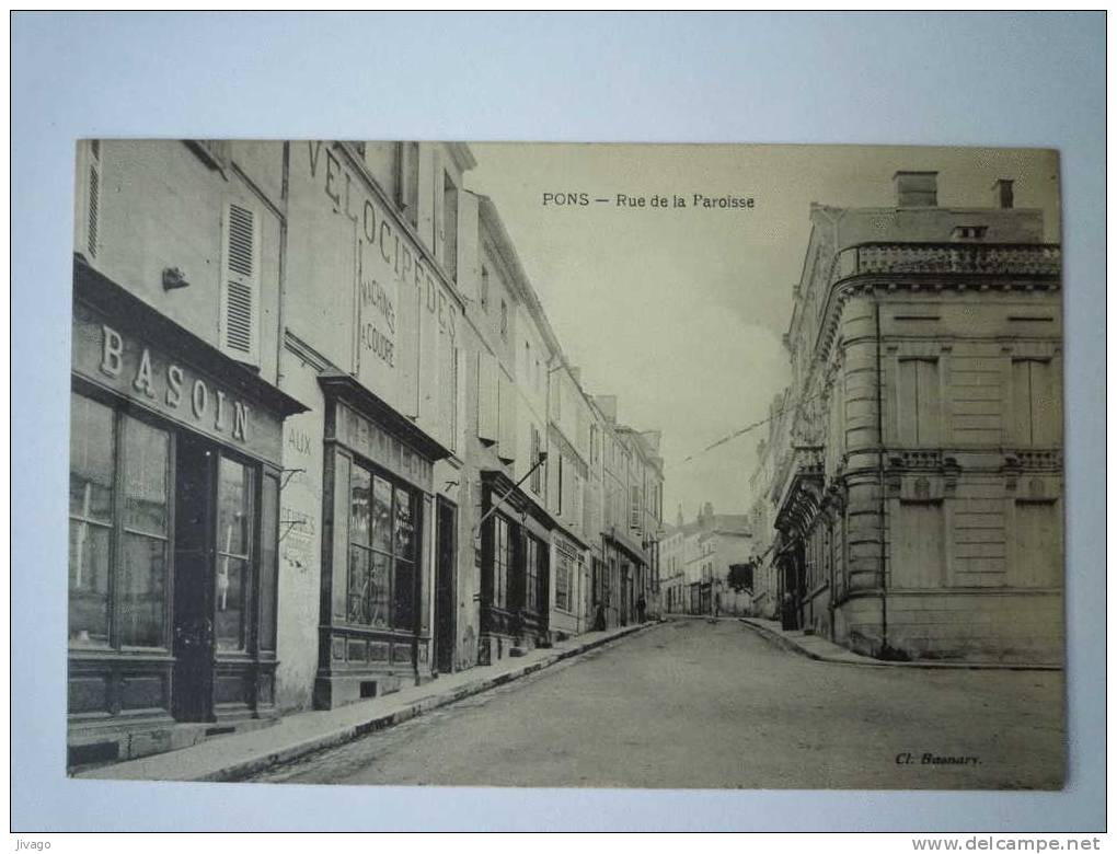 PONS (Charente-Maritime) :  Rue De La PAROISSE - Pons