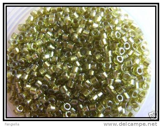 2g Perles Miyuki Delica DB908 Chartreuse Lined Crystal - Perles
