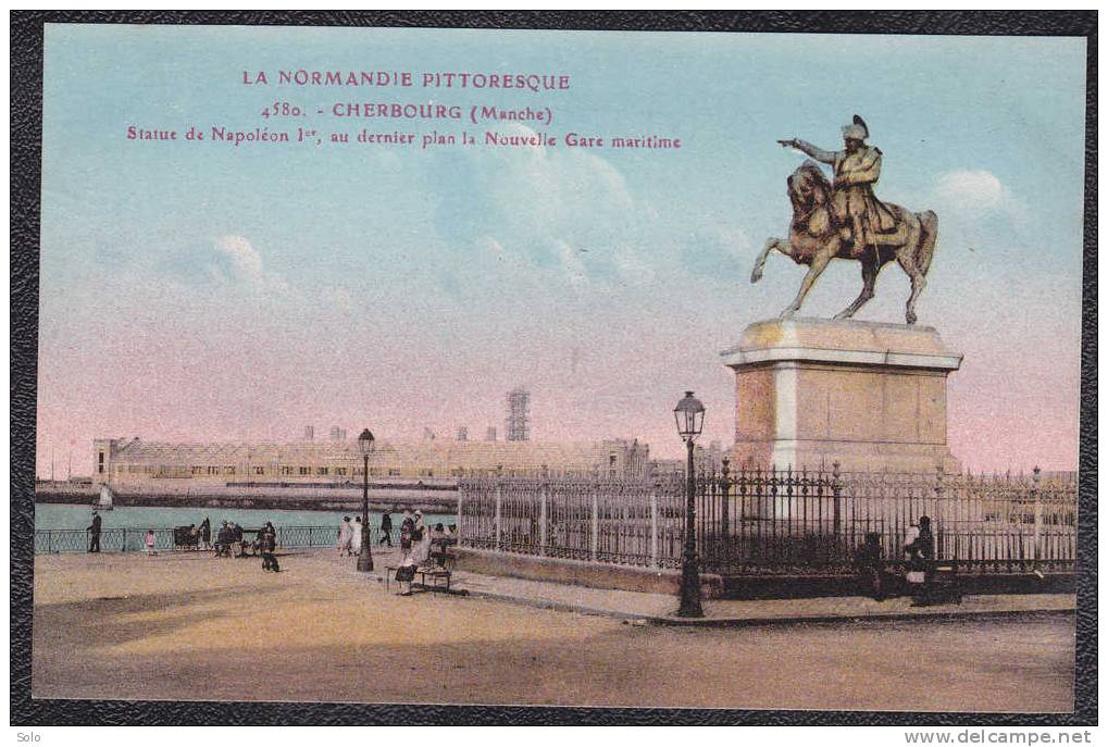 CHERBOURG - Statue De Napoléon 1er, Au Dernier Plan La Nouvelle Gare - Cherbourg