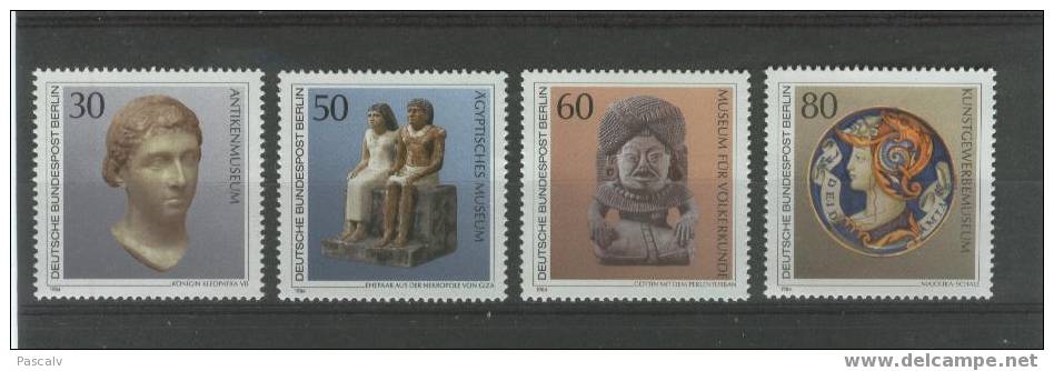 BERLIN Yvert 669 /  672 Série Complète Neuve ** MNH Objets D´art De Musée - Musées