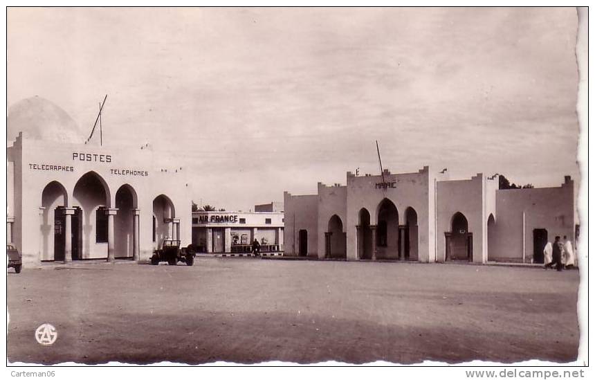 Algérie - Colomb-Béchar - La Poste Et La Mairie (voitue, Automobile, Jeep) - Bechar (Colomb Béchar)